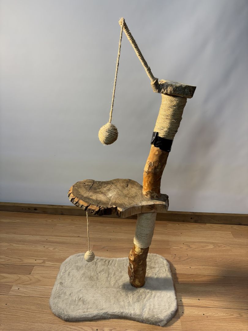 La Tour des Aventuriers — création artisanale unique Le Gymnase du Chat