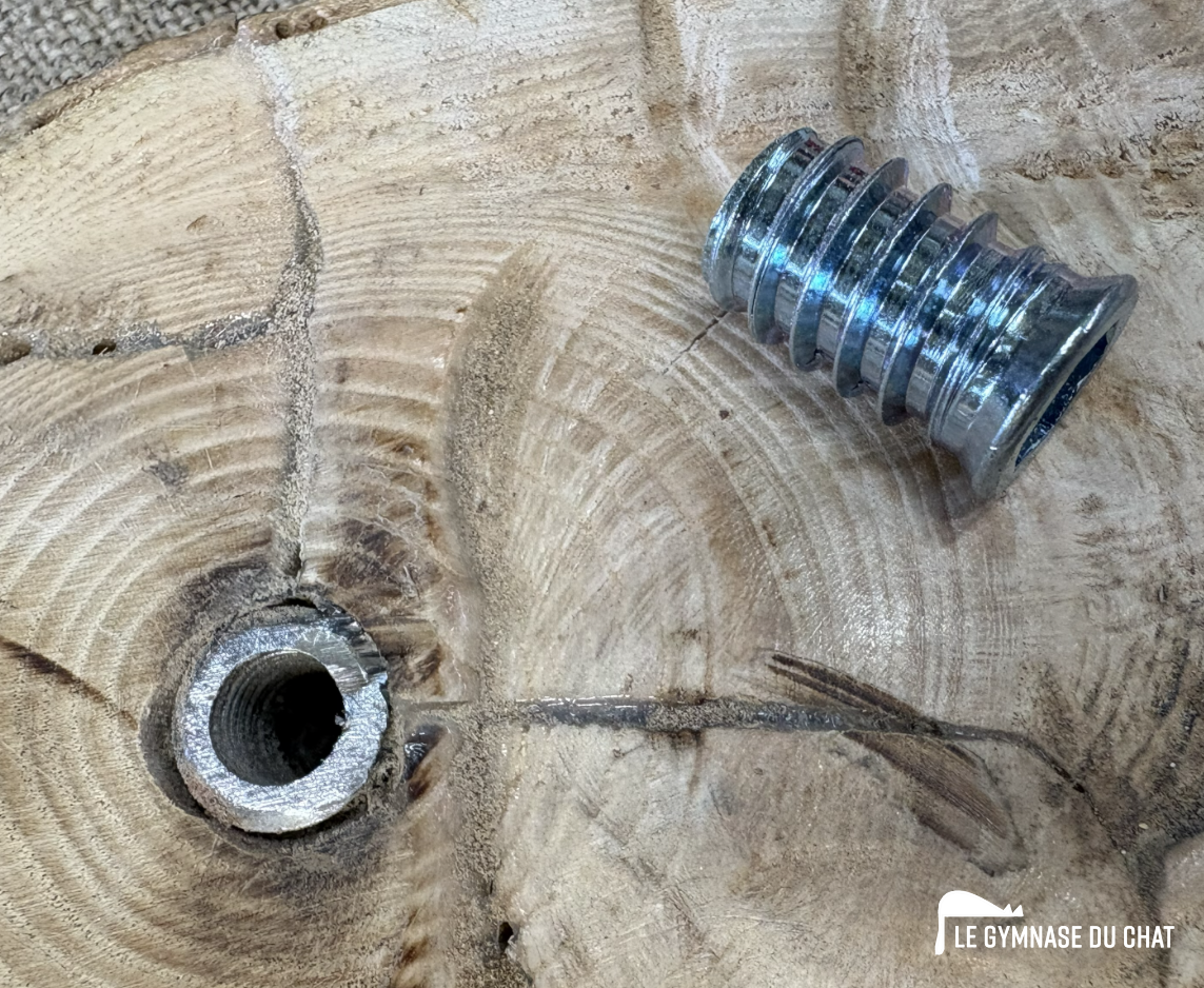 Insert fileté pour bois, après meulage